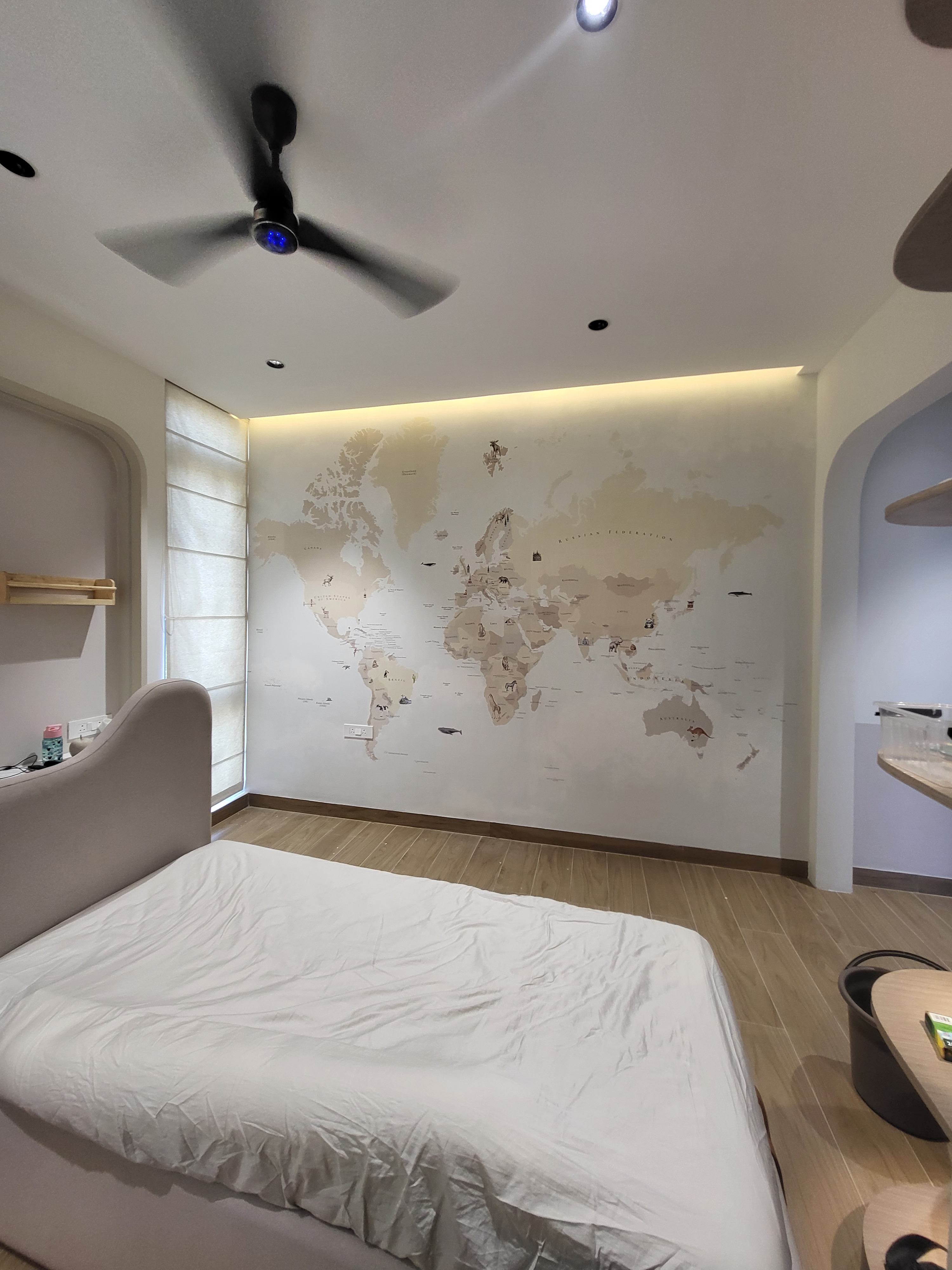Wallpapers & Wall Finishes